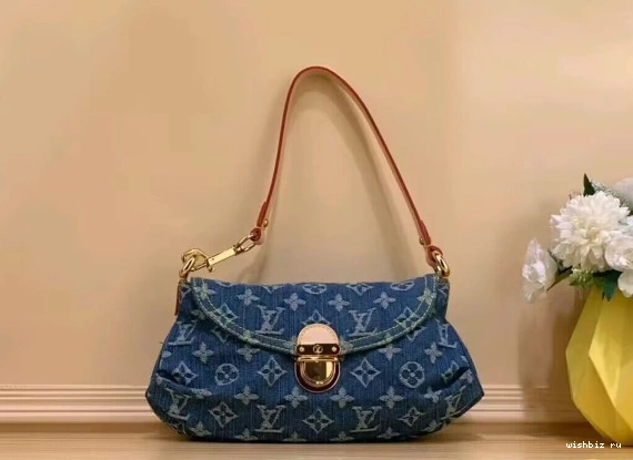 WIS PLEATY VUITTON LOUIS HANDBAG 0725